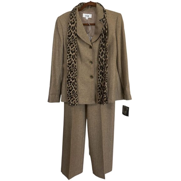 Le Suit Jackets & Blazers - Le Suit Taupe Pant Suit Set Leopard Scarf Womens Size 14 Lush Valley 2 Piece NWT